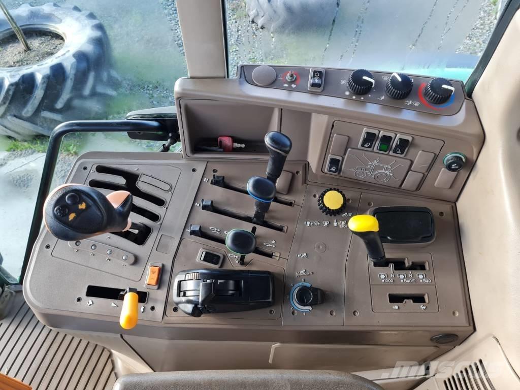 John Deere 6830 Tractoare