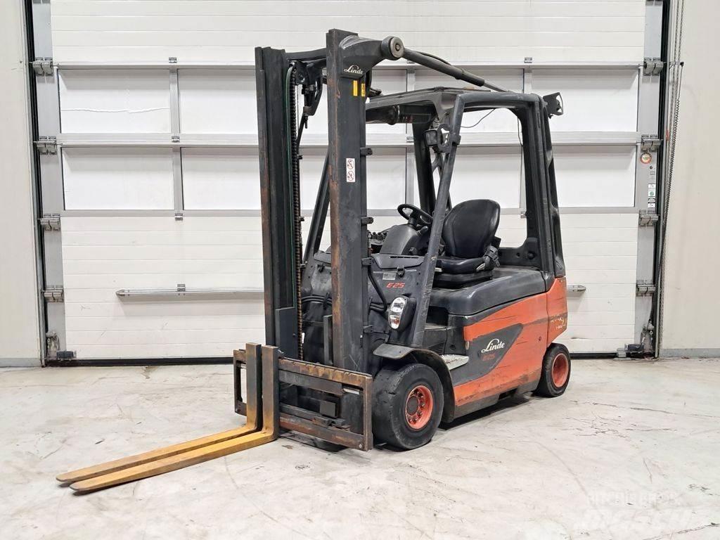 Linde E25-01 Stivuitor electric