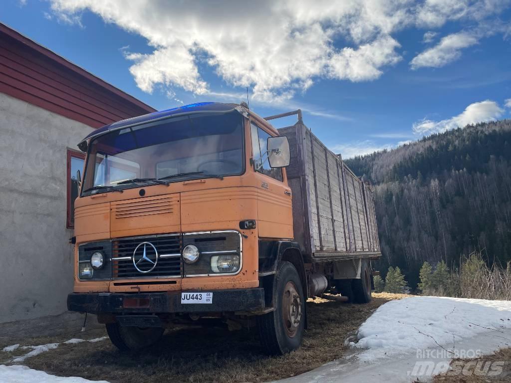 Mercedes-Benz LP1313 Camioane transport animale