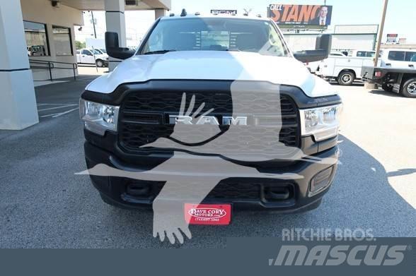 RAM 3500 HD Camioane platforma/prelata
