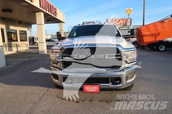 RAM 3500 HD Camioane platforma/prelata
