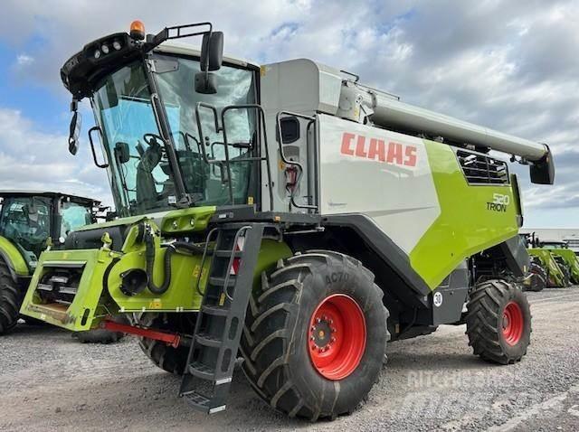 CLAAS TRION 520 Combine de secerat