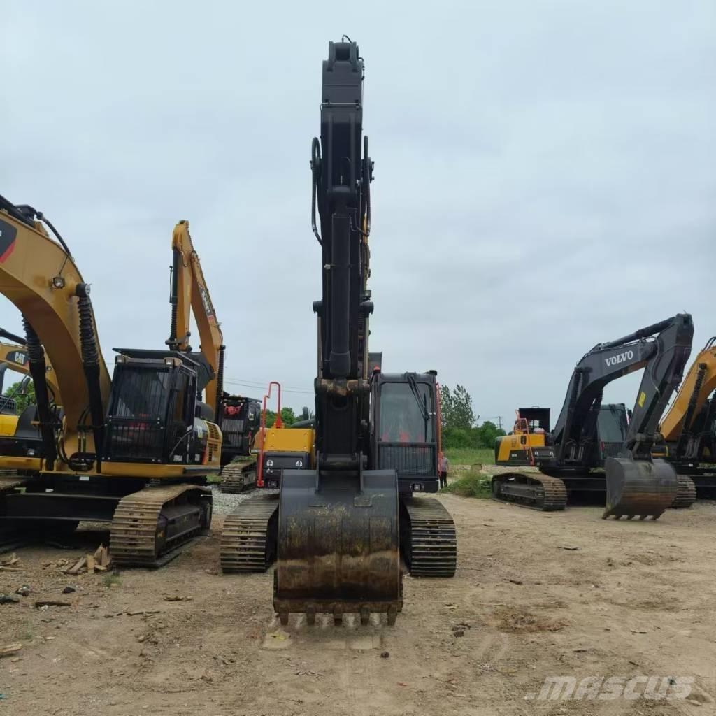 Volvo EC 240 Excavatoare pe șenile
