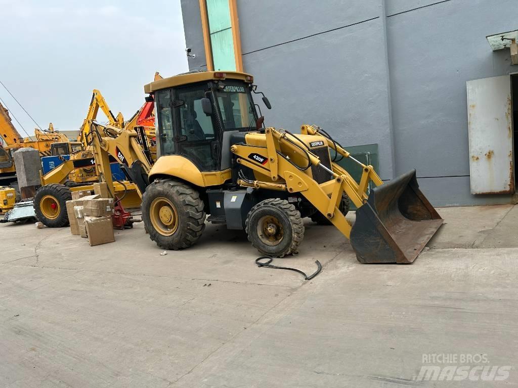 CAT 420 F Buldoexcavatoare
