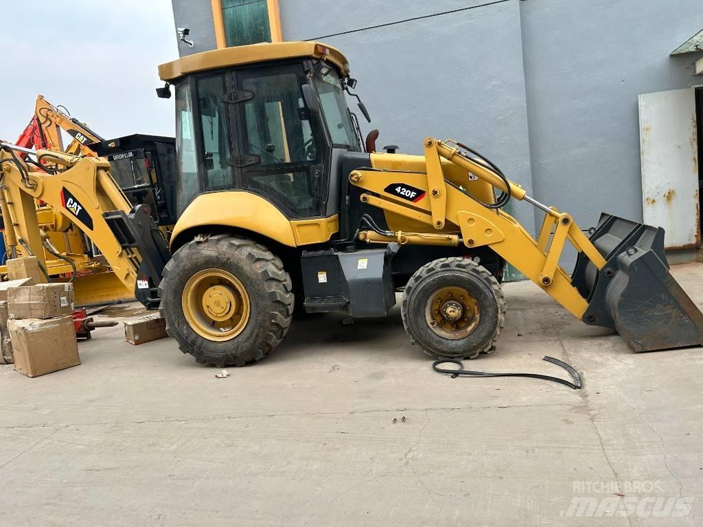 CAT 420 F Buldoexcavatoare
