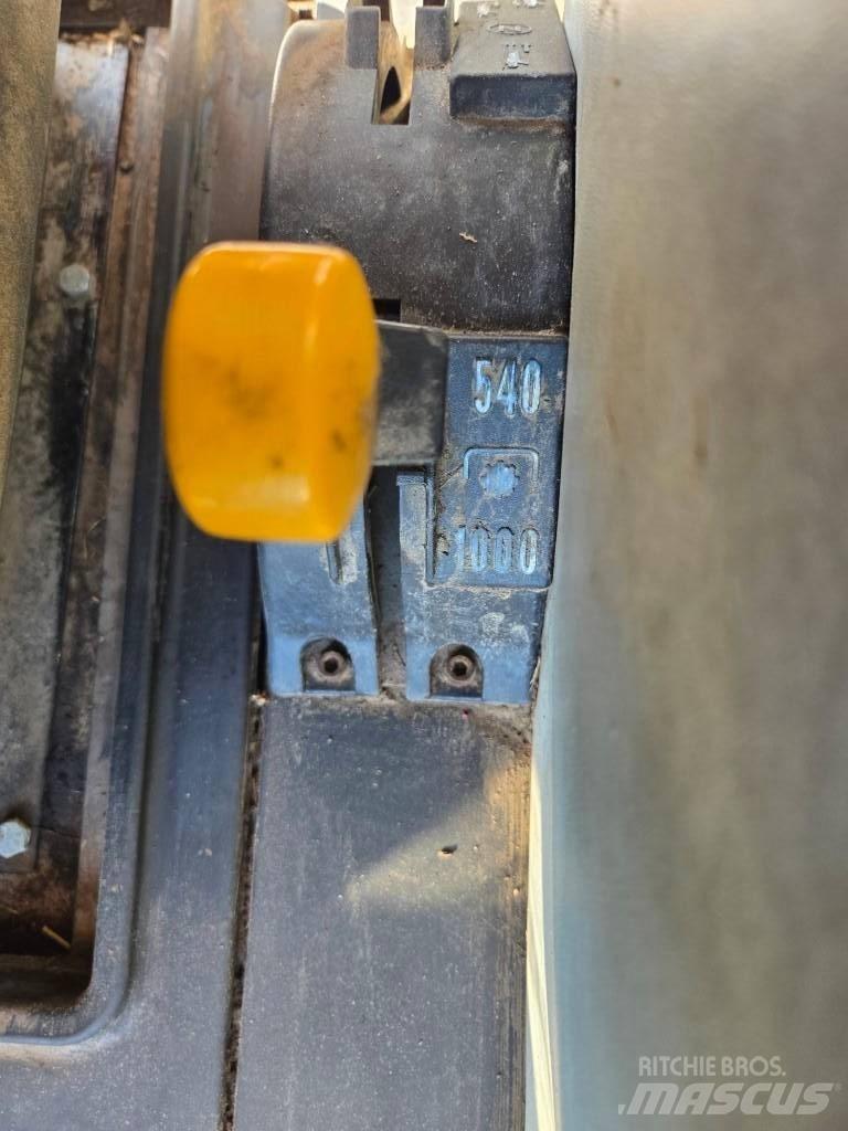 CASE 5130 Tractoare