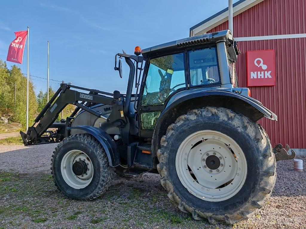 Valtra M 130 Tractoare