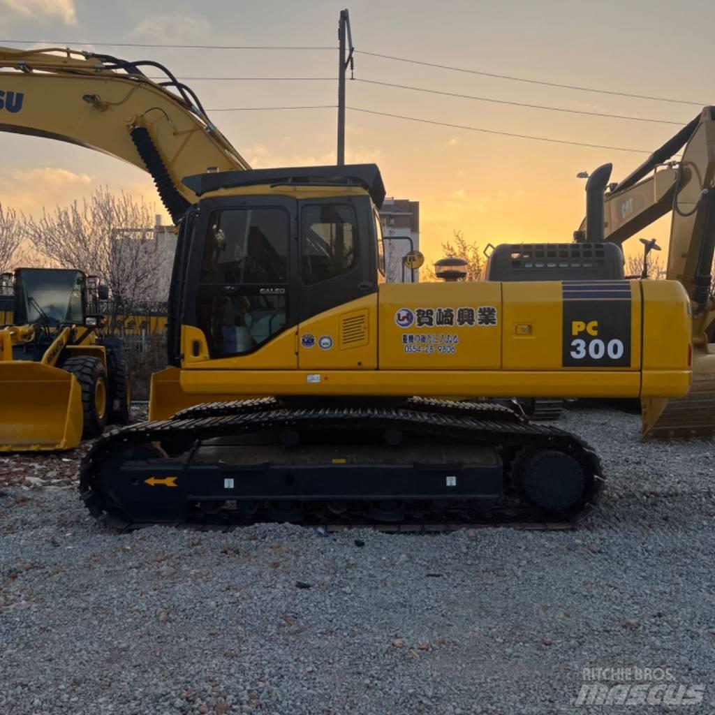 Komatsu PC 300 Excavatoare pe șenile
