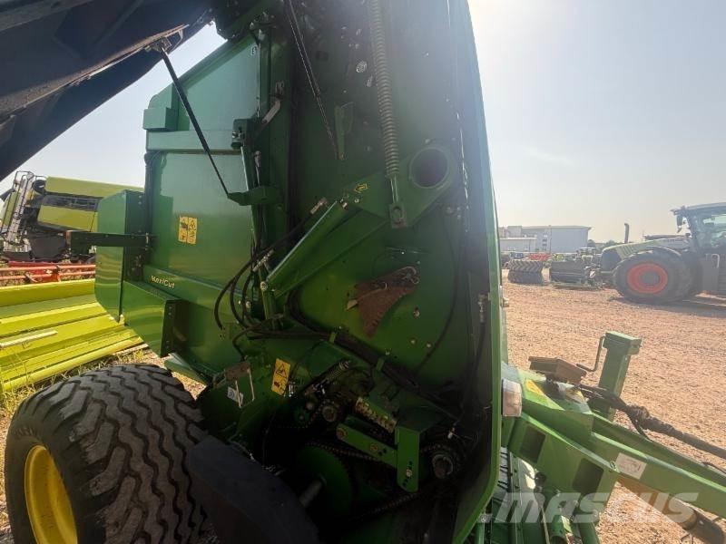 John Deere 864 Masina de balotat cilindric