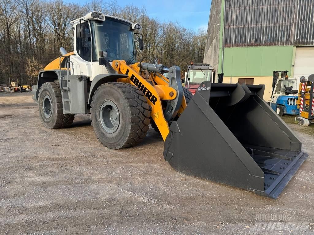 Liebherr L 550 Incarcator pe pneuri