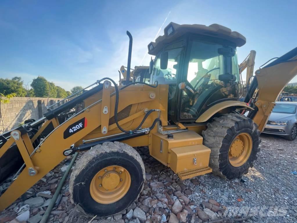 CAT 420F Buldoexcavatoare
