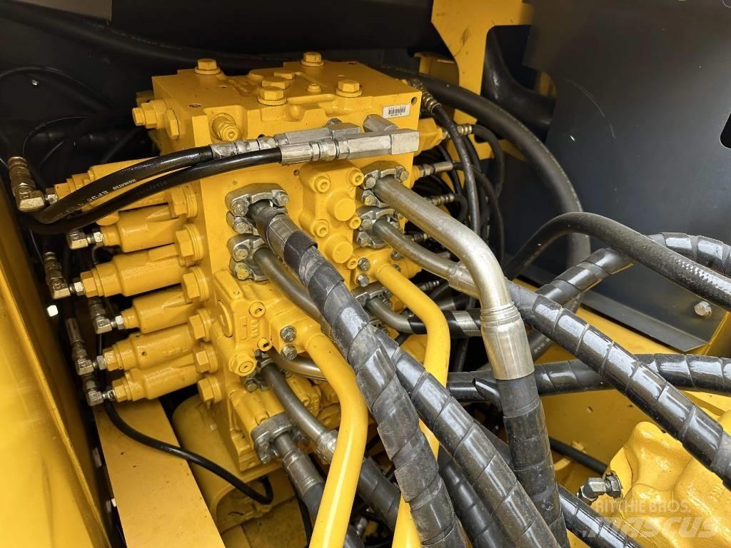 Komatsu PC 200-8 Excavatoare pe șenile
