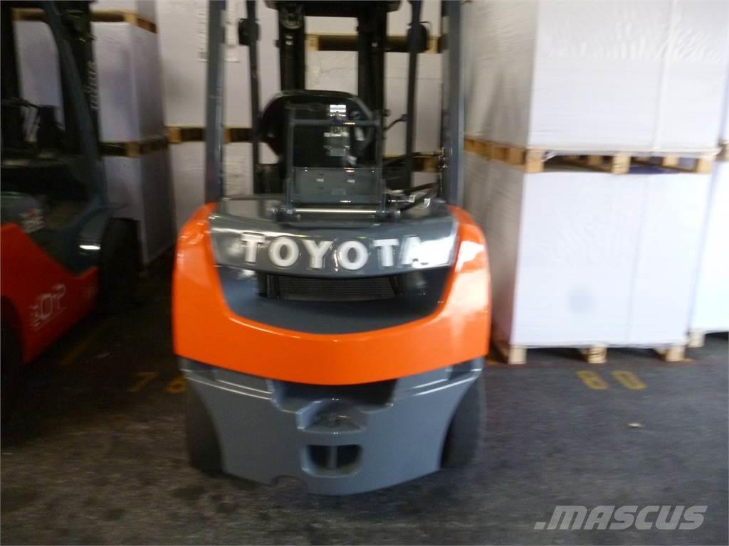 Toyota 02-8FGF25 Stivuitor GPL