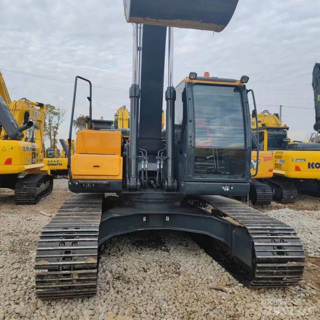 Hyundai 225VS Excavatoare pe șenile
