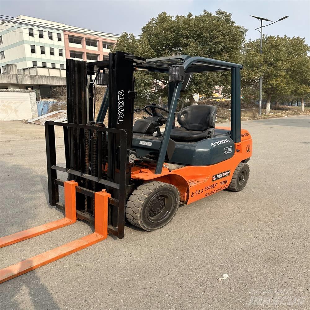 Toyota 02-7 FD F 30 Stivuitor diesel