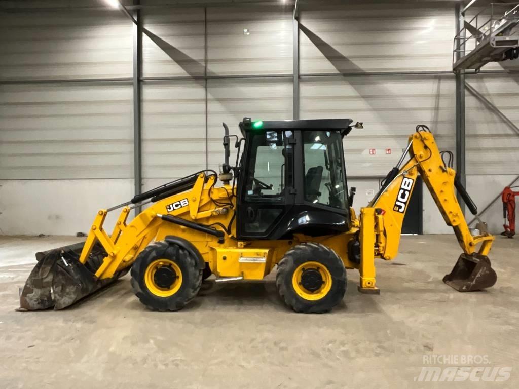 JCB 2 CX Buldoexcavatoare
