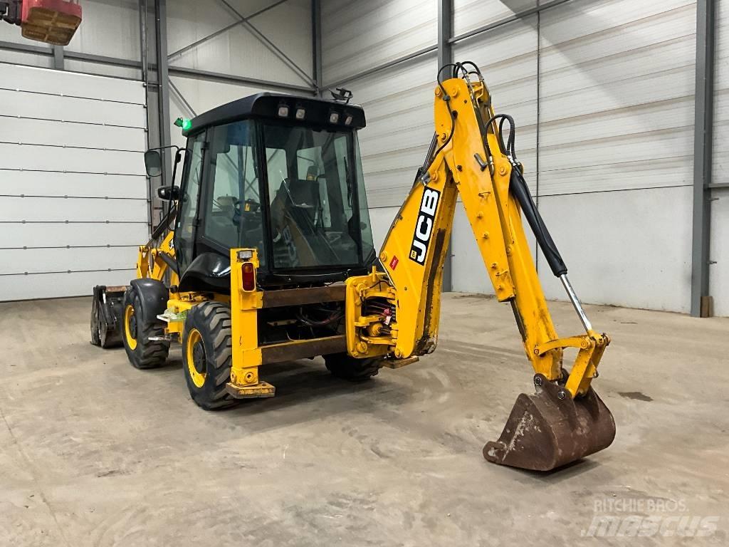 JCB 2 CX Buldoexcavatoare