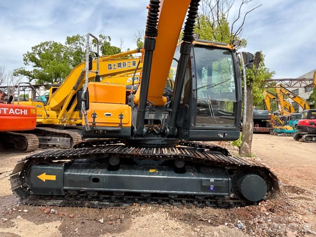 Hyundai 220-9S Excavatoare pe șenile
