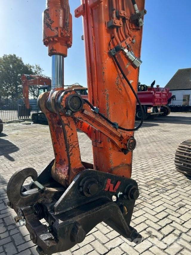 Hitachi ZX 130 Excavatoare pe șenile

