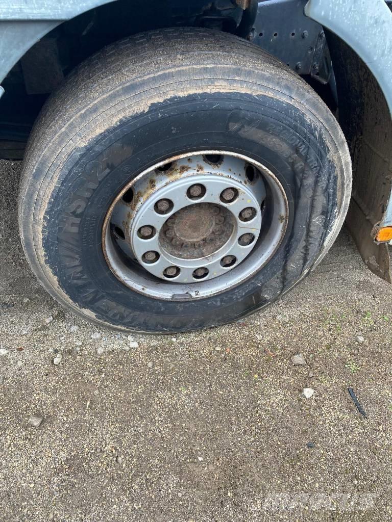 MAN FE 360 A Camion cu carlig de ridicare