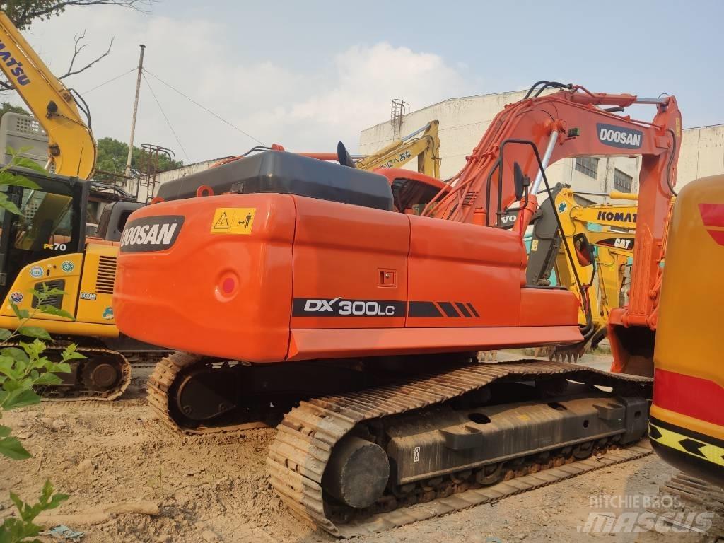 Doosan dx300 Excavatoare pe șenile
