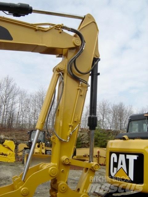 CAT 311F Excavatoare pe șenile
