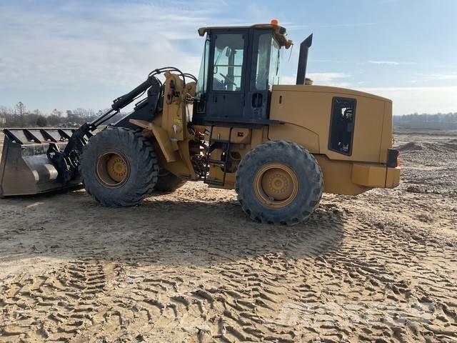 CAT IT 38 G Incarcator pe pneuri