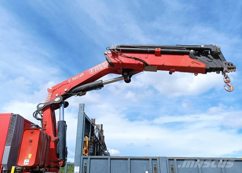 Iveco Trakker 410 Camioane cu macara