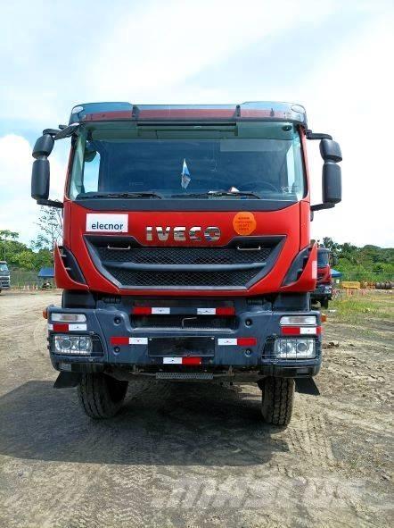 Iveco Trakker 410 Camioane cu macara