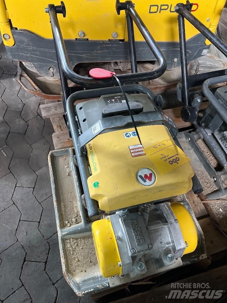 Wacker El AP2560E Vibratoare