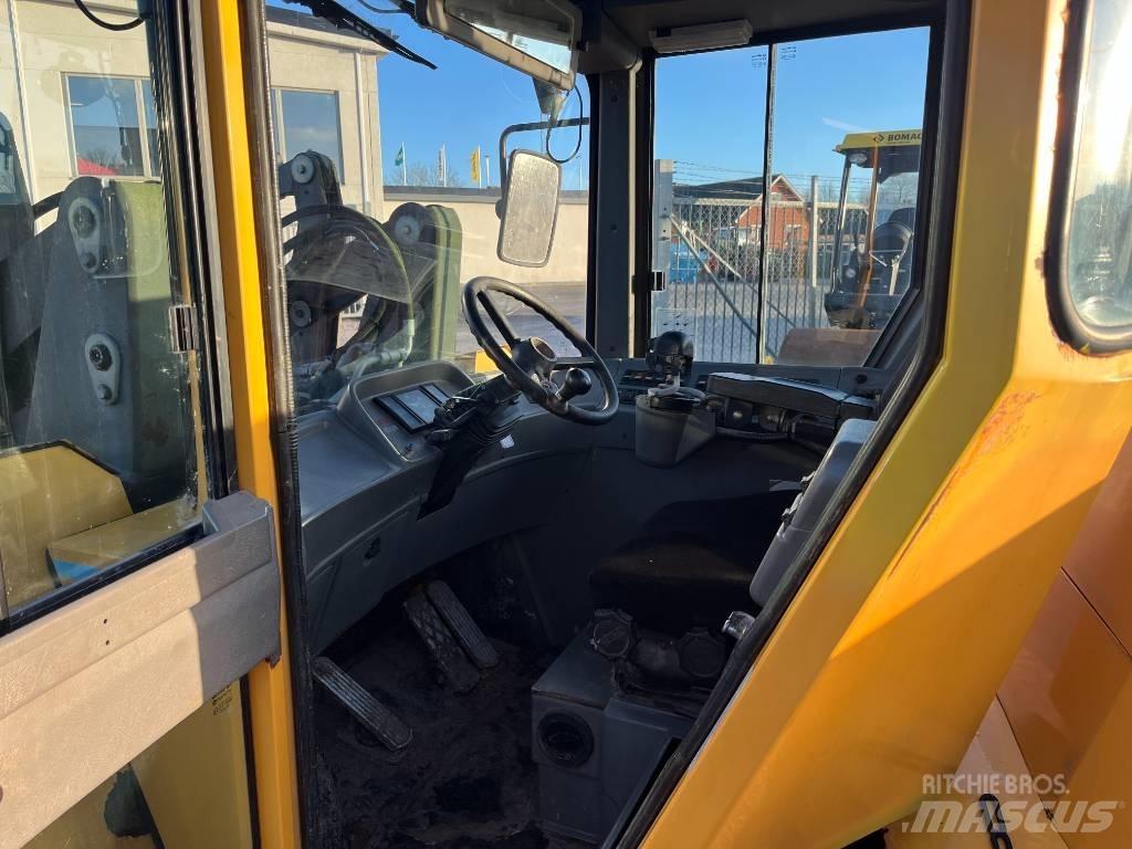 Lundberg 345 Ti Incarcator pe pneuri
