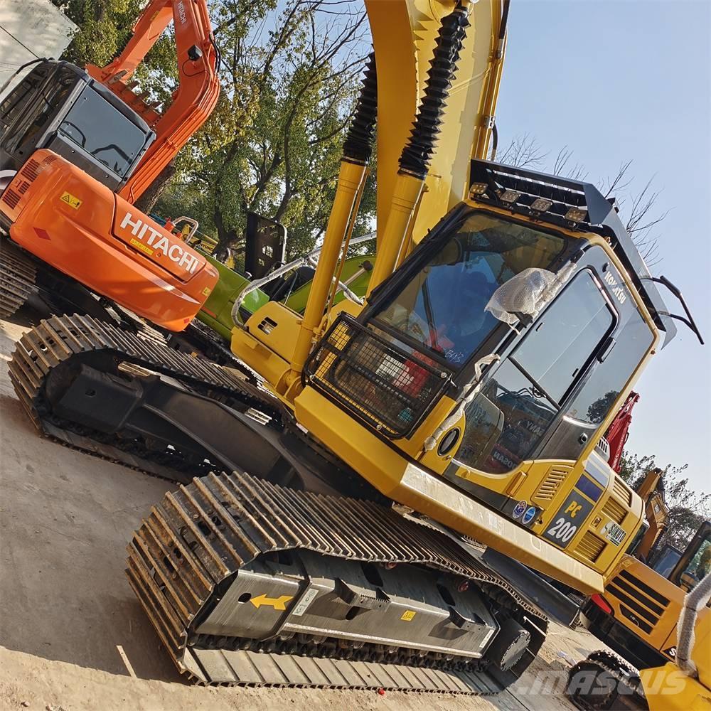 Komatsu PC200-8 Excavatoare pe șenile
