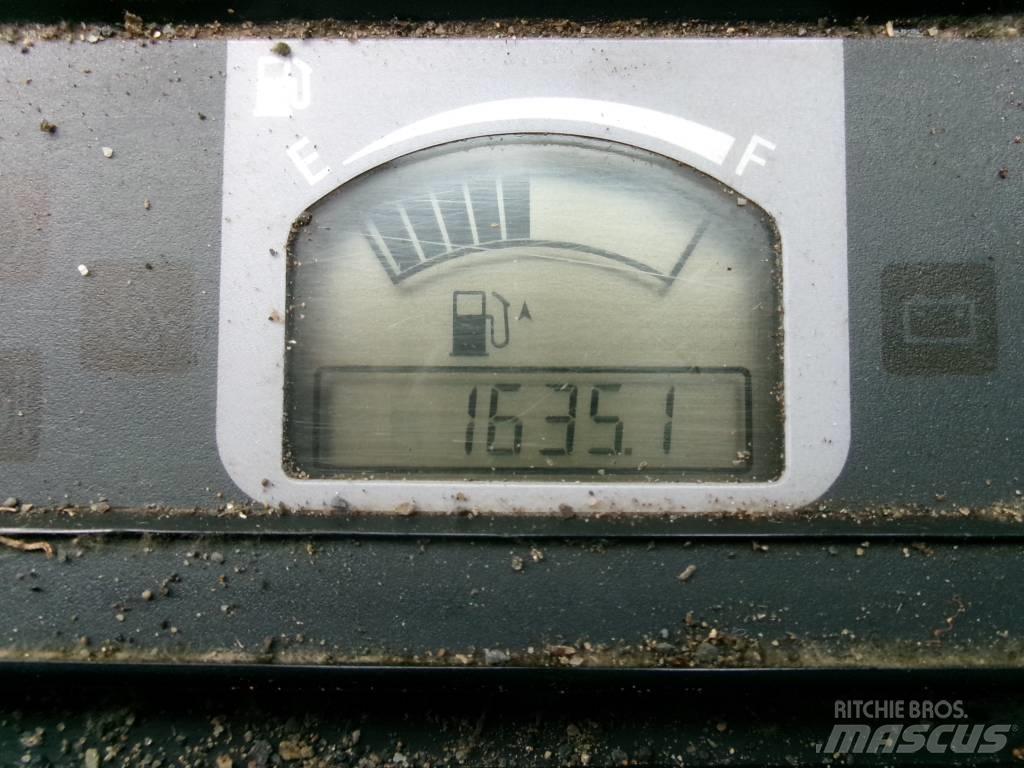 Hitachi 26U Mini excavatoare < 7t