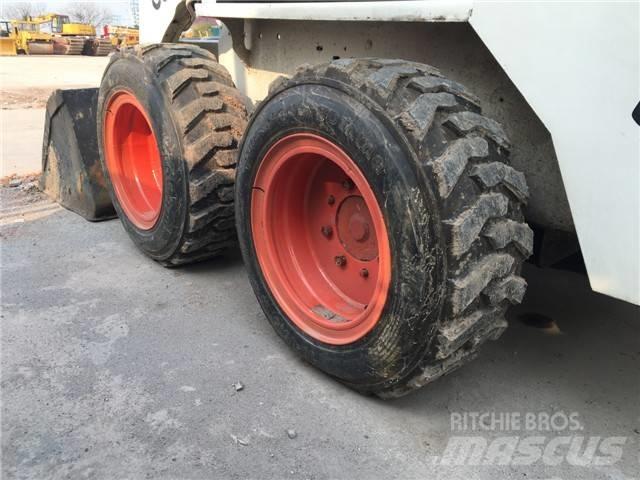 Bobcat S 130 Mini incarcator
