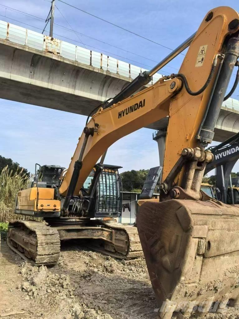 Hyundai 520VS Excavatoare pe șenile
