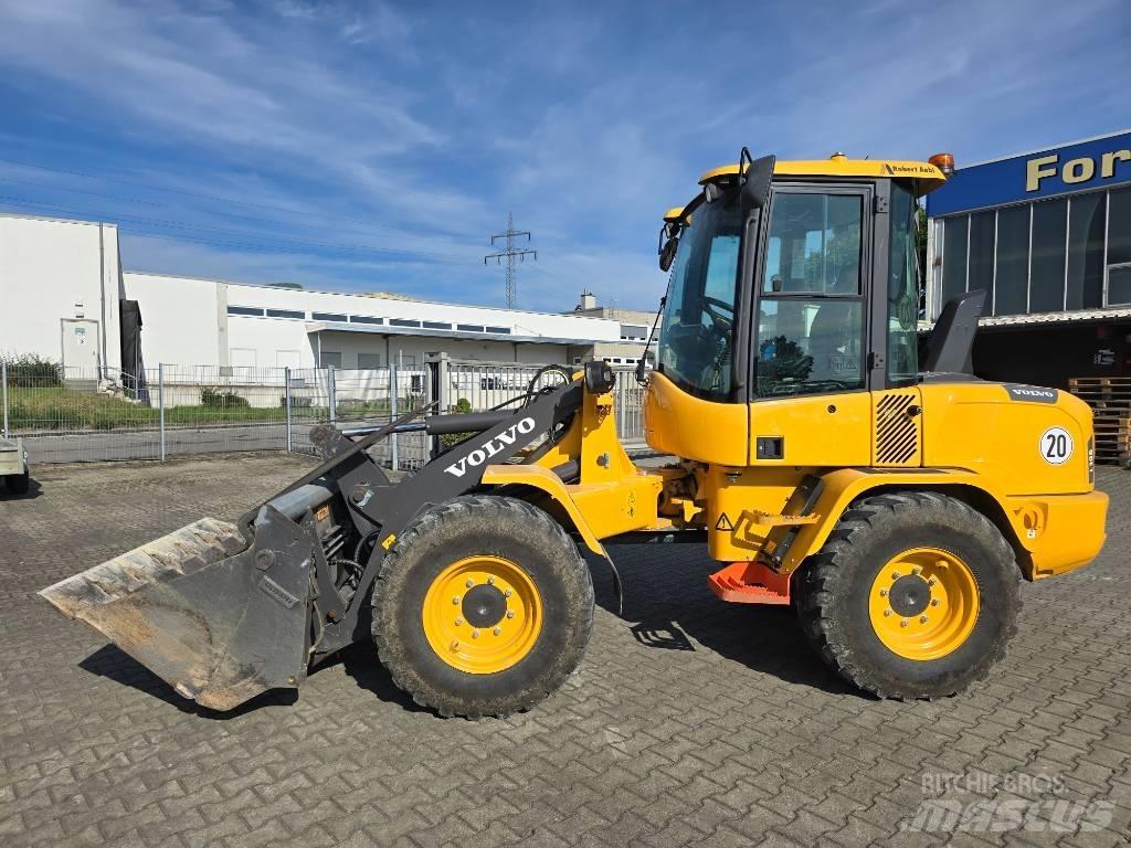 Volvo L 30 G Incarcator pe pneuri