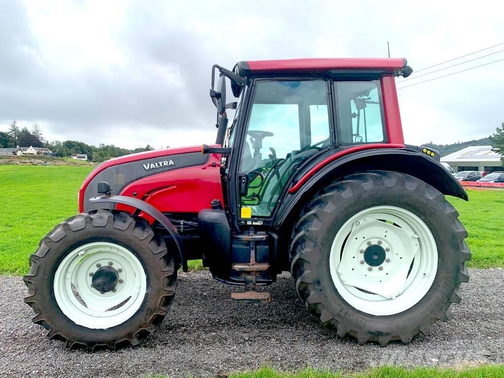 Valtra N101 Tractor Tractoare forestiere