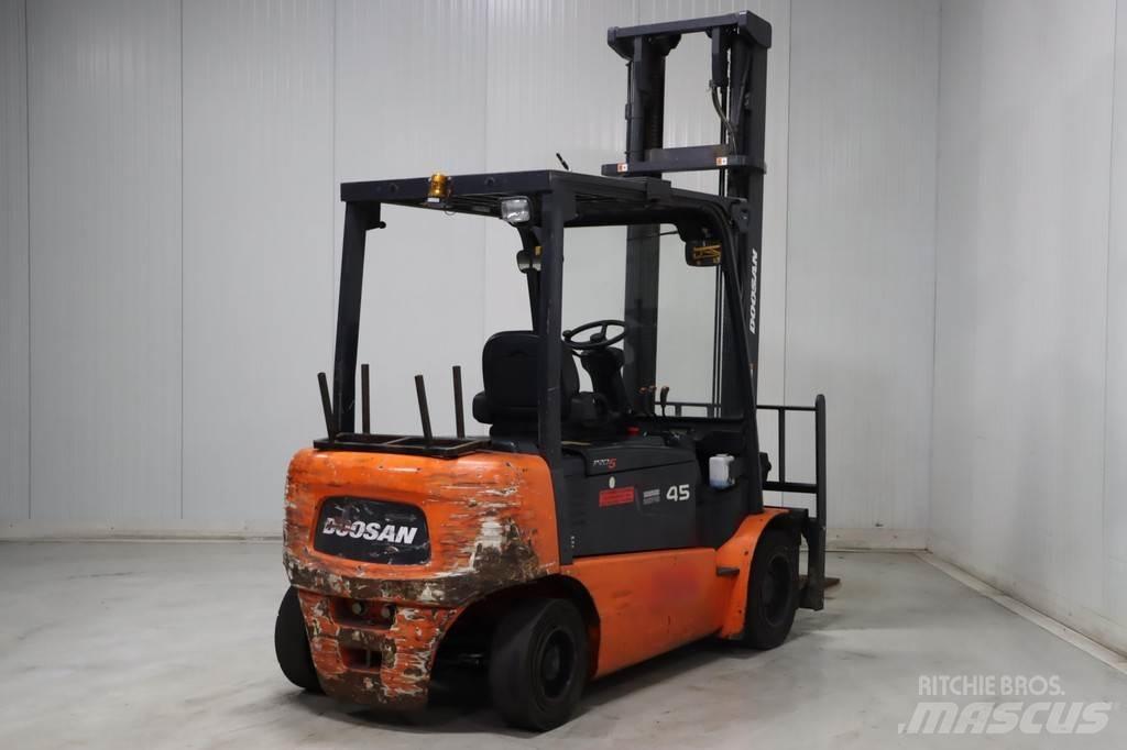 Doosan B45X-5 Stivuitor electric