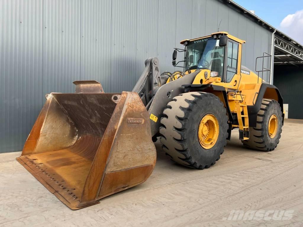 Volvo L220H Incarcator pe pneuri