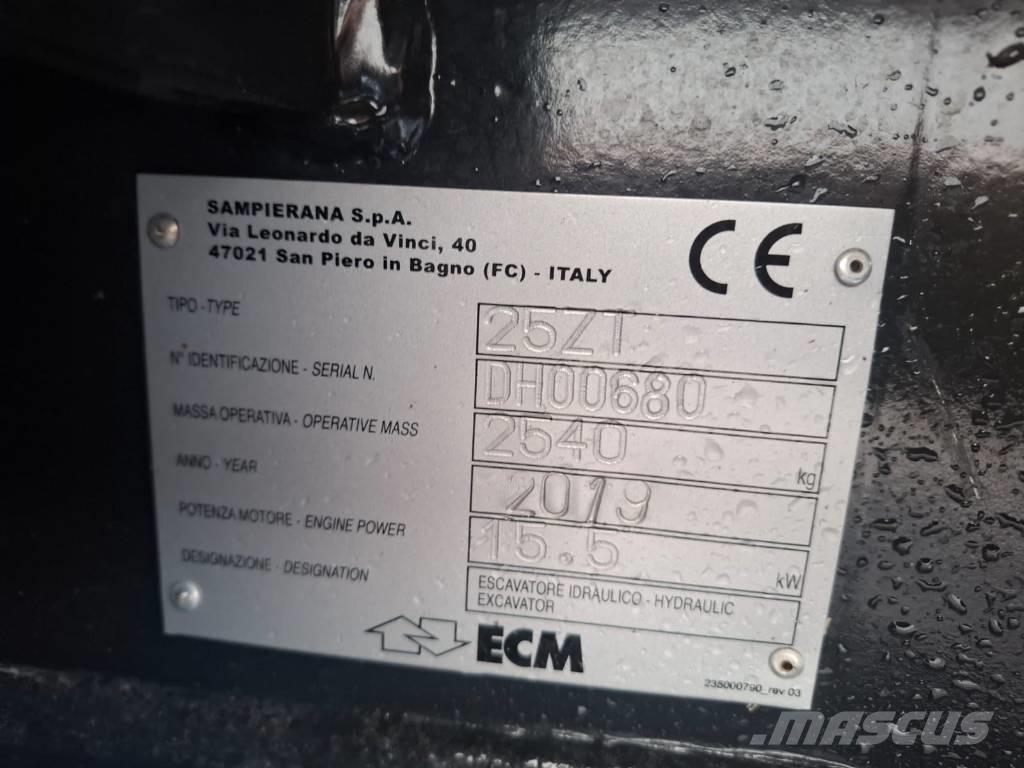 ECM 25 ZT Mini excavatoare < 7t