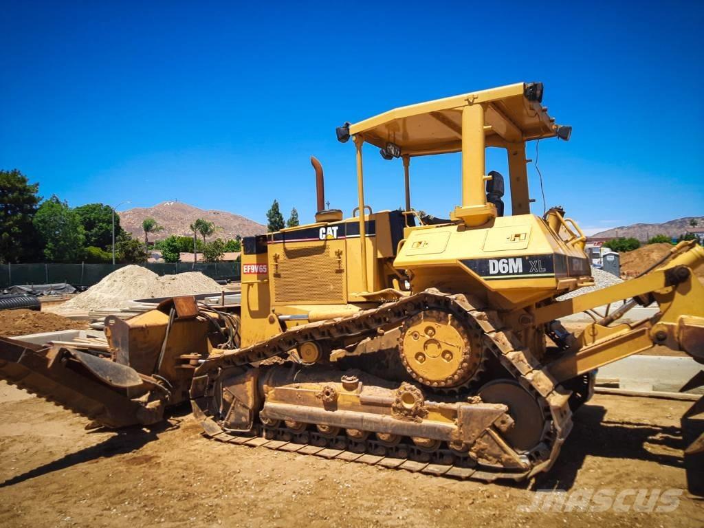 CAT D 6 M XL Buldozere pe senile