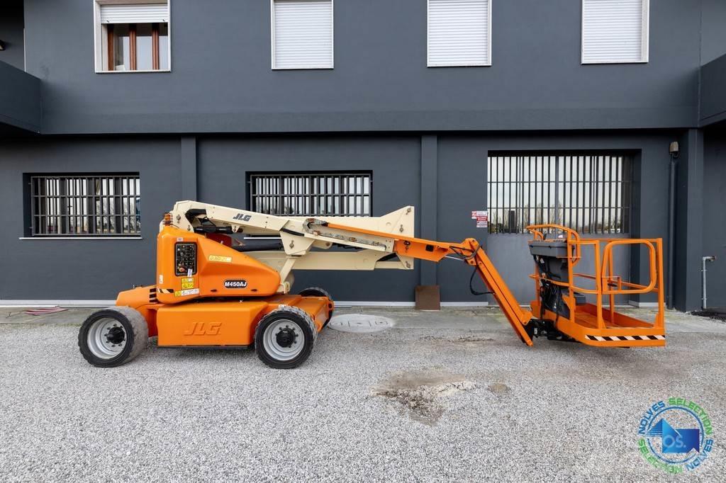 JLG M450AJ Nacele cu brat articulat