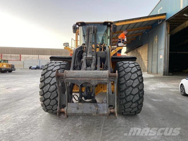 Volvo L 220 H Incarcator pe pneuri