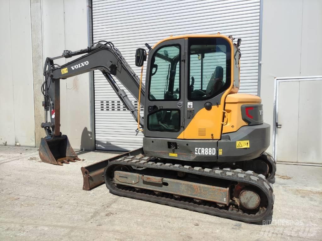Volvo ECR 88 D Excavatoare 7t - 12t