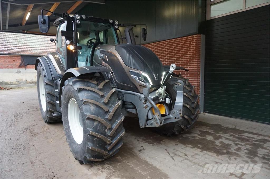 Valtra T175 Active Tractoare