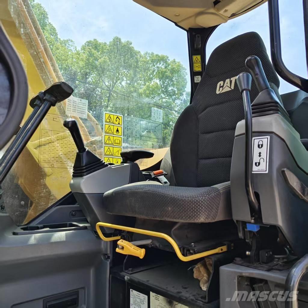 CAT 310 Excavatoare pe șenile
