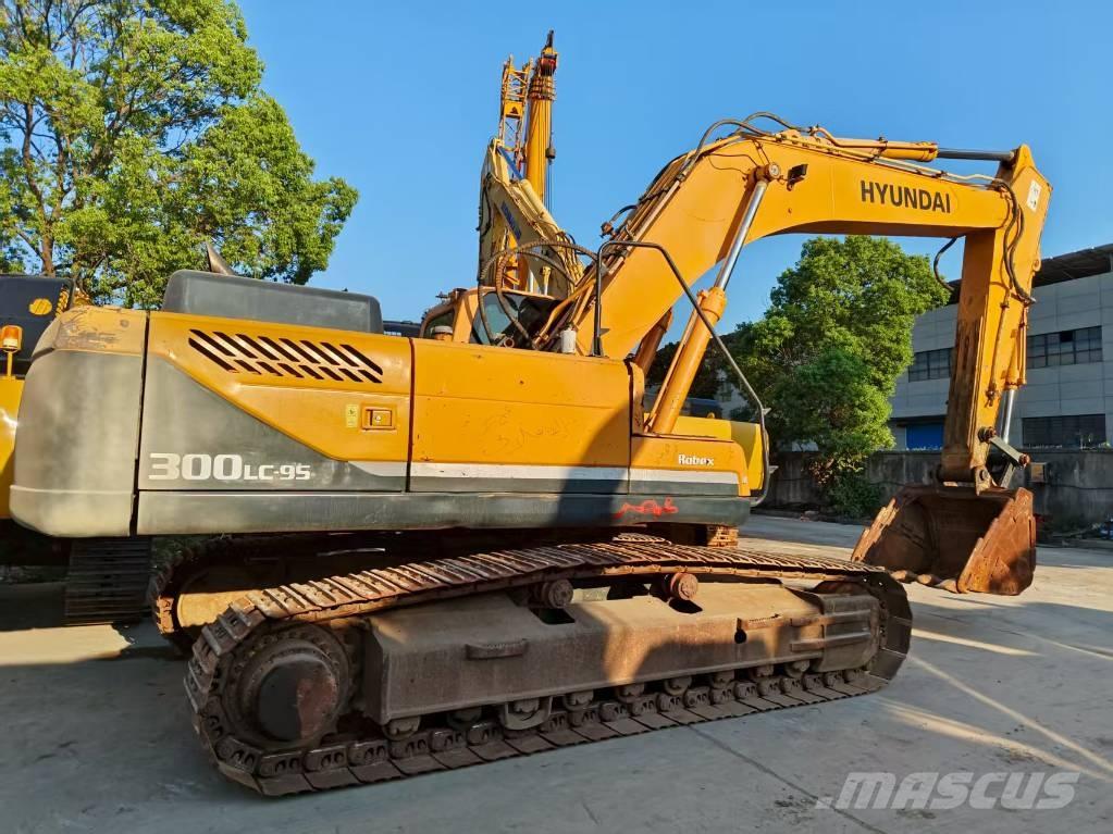 Hyundai R300LC-9S Excavatoare pe șenile
