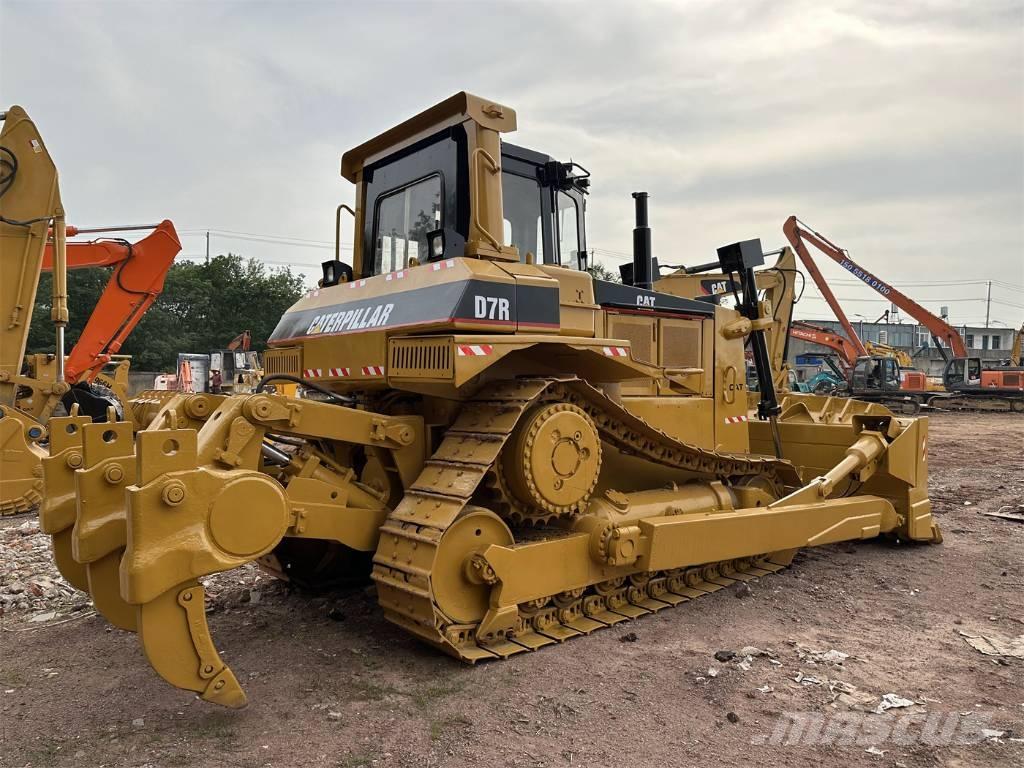 CAT D7R Buldozere pe senile