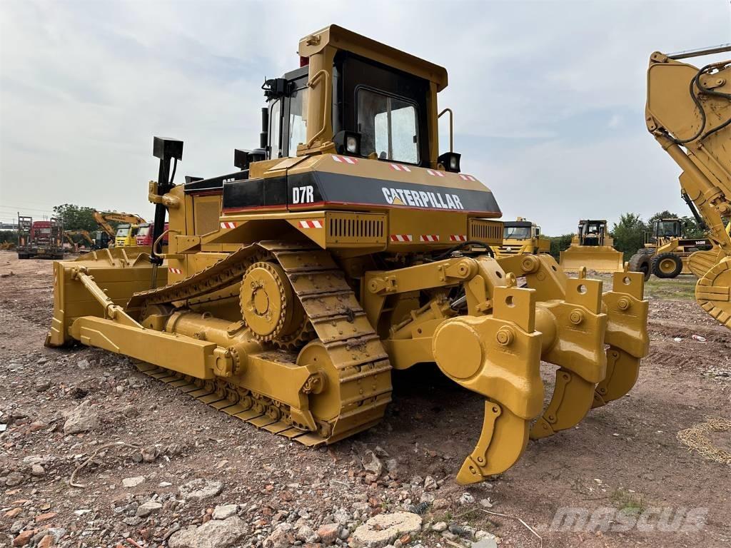 CAT D7R Buldozere pe senile