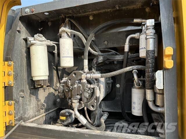 Volvo EC240 Excavatoare pe șenile
